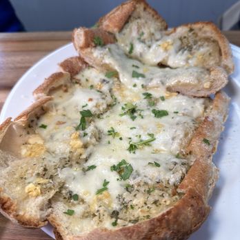 Turnpike Pizza - Garlic bread with cheese - Pizza Near Me - Newington, Connecticut Turnpike Pizza - Garlic bread with cheese - Pizza Near Me - Newington, Connecticut