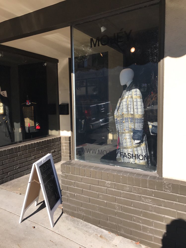 Mojey Designer Clothing Boutique Logo