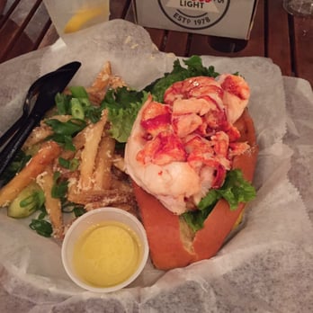 Quahog Republic Waterfront Eatery - Lobster roll - Seafood Near Me - Onset, Massachusetts
