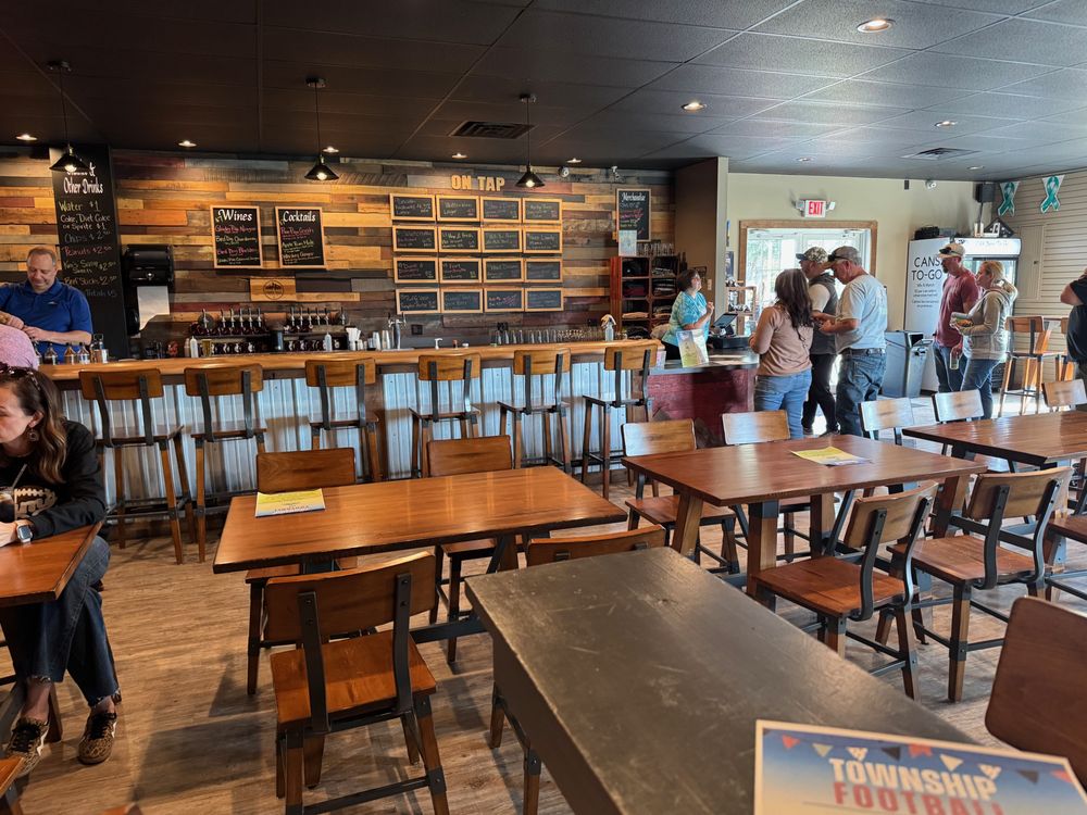 Forbes Trail Brewing Logo