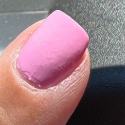 Nice but bumps/bubbles in the nail polish finish Nice but bumps/bubbles in the nail polish finish