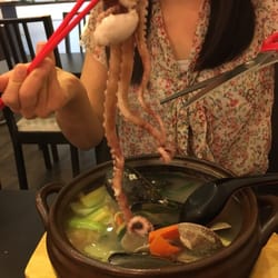 Fine Noodles - Huge octopus in the seafood stew