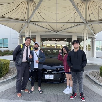 Dublin Toyota - Car Dealers Near Me - Dublin, California