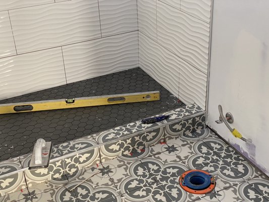 Custom tile design shower pan - Brand new bathroom addition
We did frame , plumbing , electrical , mechanical , Sheetrock,tile backer and tile Custom tile design shower pan - Brand new bathroom addition
We did frame , plumbing , electrical , mechanical , Sheetrock,tile backer and tile