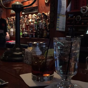 Six Pence Pub - Drinks at the bar - American Near Me - Blowing Rock, North Carolina