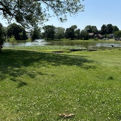 Long Brook Park - Lake, with fountain, walking area