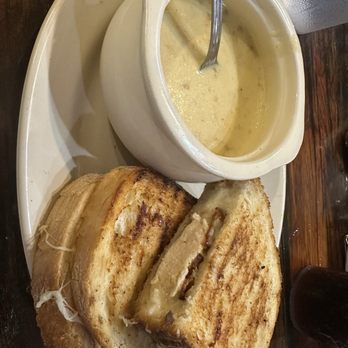 Big Oak Cafe - Breakfast & Brunch Near Me - Urbanna, Virginia Big Oak Cafe - Breakfast & Brunch Near Me - Urbanna, Virginia