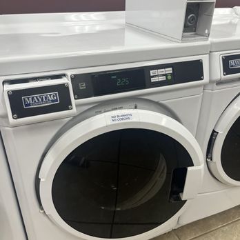 LavaJet Laundromat - Small washing machine $2.25 a load. Coins only. - Laundromat Near Me - Tucson, Arizona LavaJet Laundromat - Small washing machine $2.25 a load. Coins only. - Laundromat Near Me - Tucson, Arizona