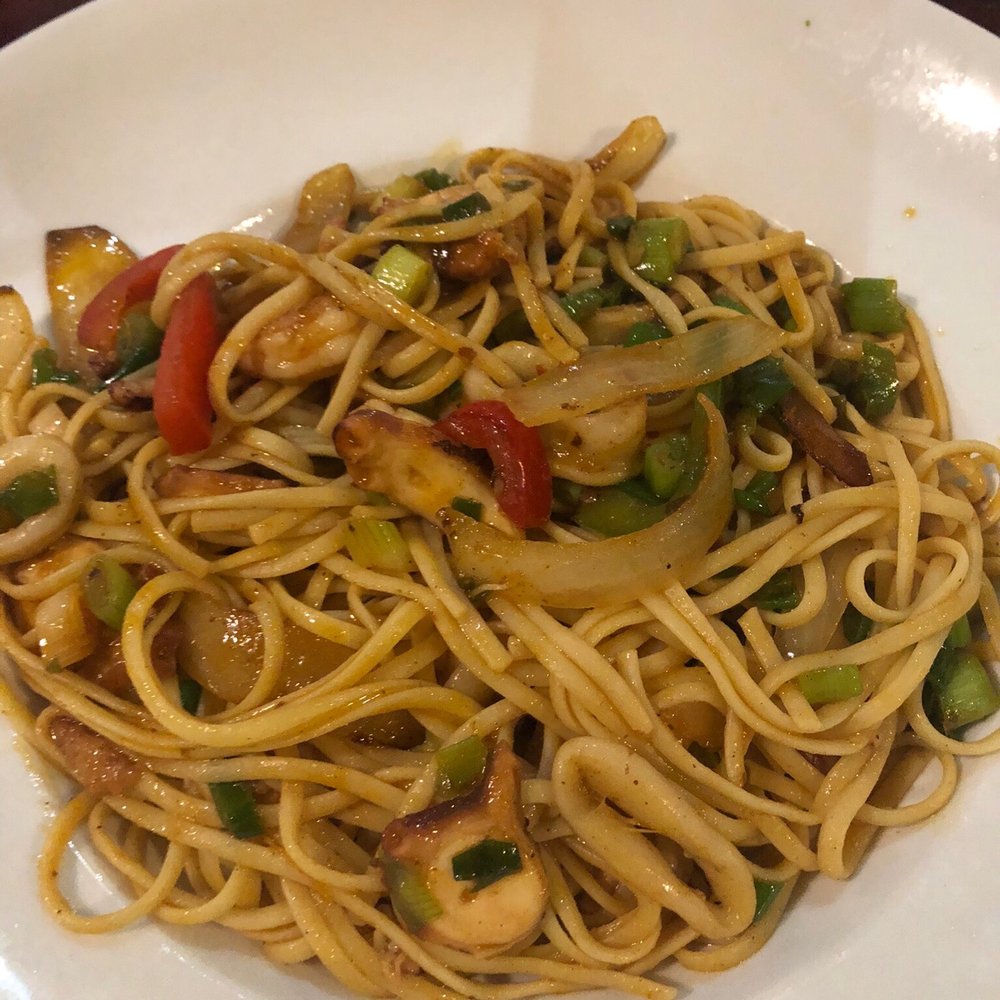 Chalan on the Beach - Sautéed Spaghetti with Seafood / Tallarin Saltado de Mariscos - Latin American Near Me - Miami Beach, Florida Chalan on the Beach - Sautéed Spaghetti with Seafood / Tallarin Saltado de Mariscos - Latin American Near Me - Miami Beach, Florida
