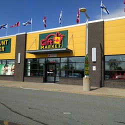 Gift Market Discount Center - Front entrance