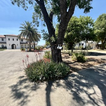 Great Bear Vineyards - Wine Tasting Room Near Me - Davis, California