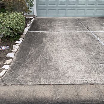 Power Pressure Wash - Driveway before. - Window Washing Near Me - Missouri City, Texas Power Pressure Wash - Driveway before. - Window Washing Near Me - Missouri City, Texas