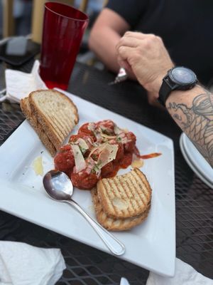 900 Degrees Neapolitan Pizzeria by null