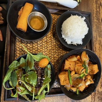 Kin Long Beach - Cashew Nut lunch specials - Thai Near Me - Long Beach, California