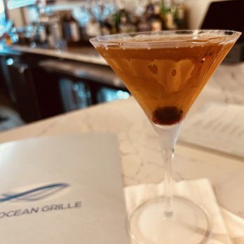 Blu Ocean Grille - Maker's Manhattan - Lounges Near Me - Port Saint Lucie, Florida