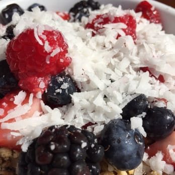 Flake - Yogurt bowl - Breakfast & Brunch Near Me - Venice, California