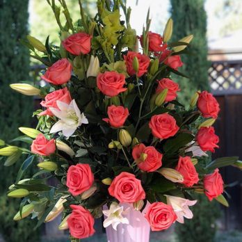 Bee's Flowers - Gorgeous flower arrangement for baby shower - Florists Near Me - San Jose, California
