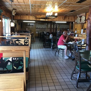 Lufkin Bar B Q - Interior. - Barbeque Near Me - Lufkin, Texas