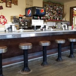 Booths and countertop serving! Very retro.