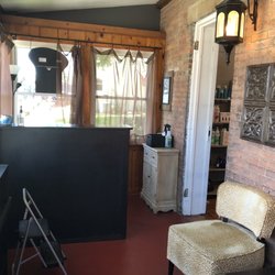 Salon Eleven - Waiting area
