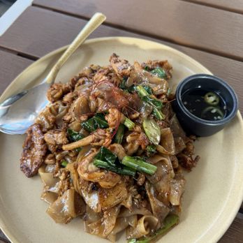 Hanuman Thai Eatery - Chicken Pad sew - Thai Near Me - Costa Mesa, California