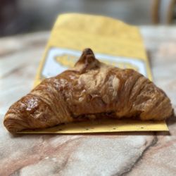 St. Honoré Boulangerie - Butter Croissant