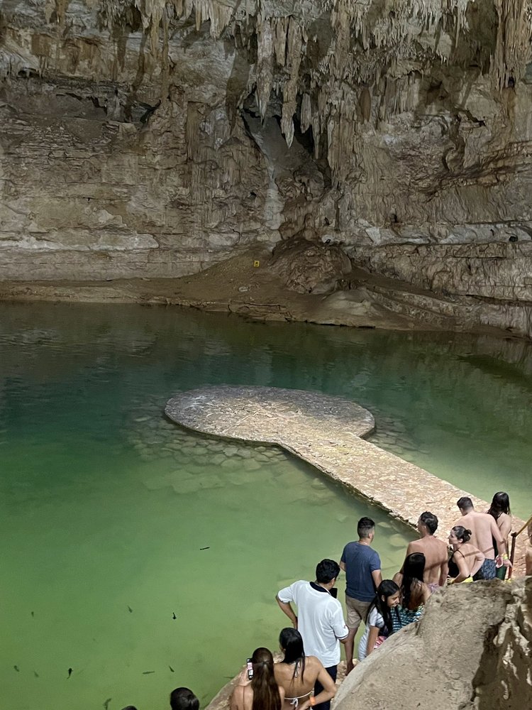 Cenote Suytun