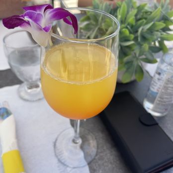Crown Bistro - Grande mimosa - Breakfast & Brunch Near Me - Coronado, California