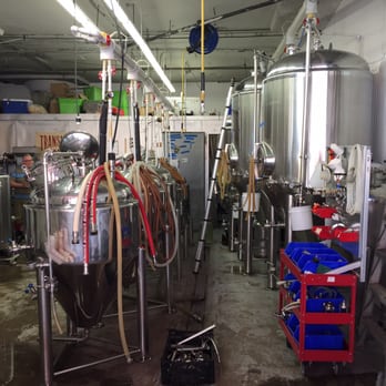 Transmitter Brewing - How cool is this set up! - Breweries Near Me - Brooklyn, New York