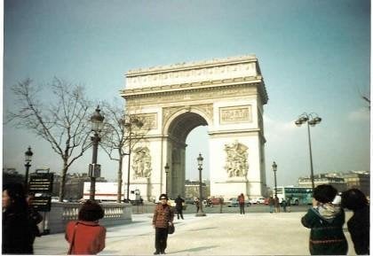 Arc de Triomphe by null