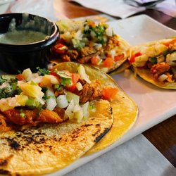 G6 Lounge & Restaurant - Pulled Pork Tacos