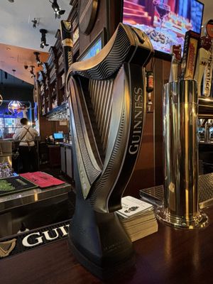 Pippin’s Tavern by null