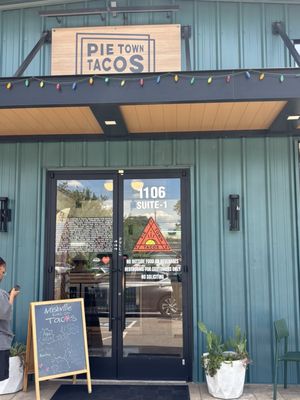 Pie Town Tacos East by null