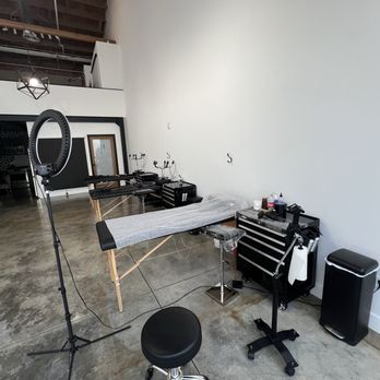 KaHo inkshop - Super clean and nice tattoo workspace - Tattoo Near Me - Los Angeles, California KaHo inkshop - Super clean and nice tattoo workspace - Tattoo Near Me - Los Angeles, California