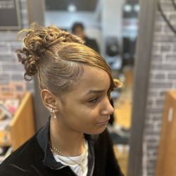 Desha's Beauty Style Hair Salon