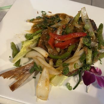 Lan Xang Fort Myers - Crispy Pompano in Basil - Thai Near Me - Fort Myers, Florida Lan Xang Fort Myers - Crispy Pompano in Basil - Thai Near Me - Fort Myers, Florida