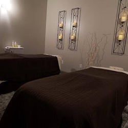 Glow Skin Boutique Spa - Couples Therapy Room