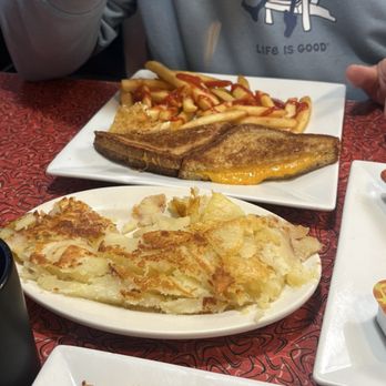 JB's Diner On 33 - Breakfast is served - Diners Near Me - Farmingdale, New Jersey JB's Diner On 33 - Breakfast is served - Diners Near Me - Farmingdale, New Jersey