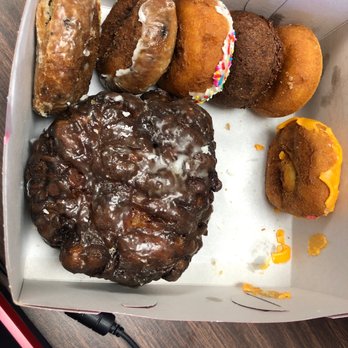 Christy's Donuts - Donuts Near Me - Hawthorne, California