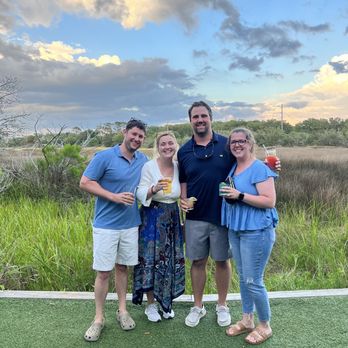 Fiddlers - Fun with friends! - Seafood Near Me - St. Simons, Georgia