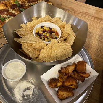 Big Ash Brewing - Nachos and wings - Breweries Near Me - Cincinnati, Ohio Big Ash Brewing - Nachos and wings - Breweries Near Me - Cincinnati, Ohio