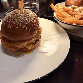 Le Rond Burgers - Royal burger - Burgers Near Me - Miami Beach, Florida