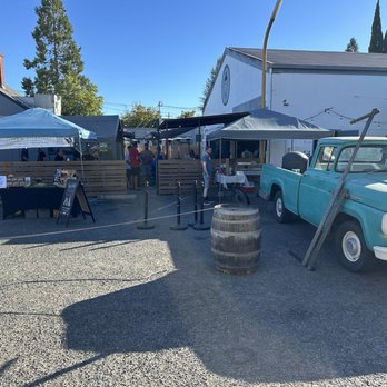 Porchlight Brewing - Outside, but they were finishing up. I missed out on the photo when they were full steam - Breweries Near Me - Sacramento, California Porchlight Brewing - Outside, but they were finishing up. I missed out on the photo when they were full steam - Breweries Near Me - Sacramento, California