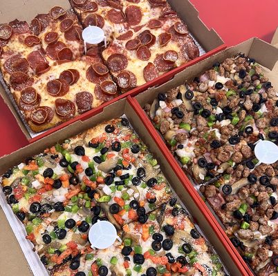 Jet's Pizza by null