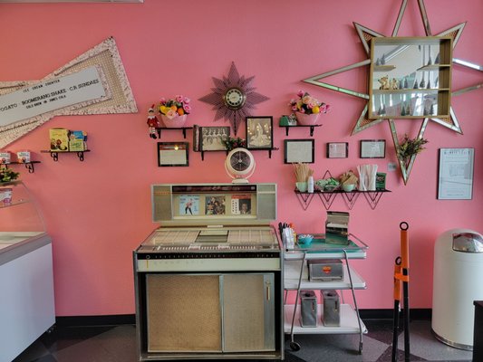 Starburst Parlor Keto Bakery & Coffee Parlor by null