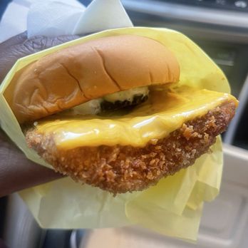 Lovely's - Fish Sandwich no cabbage - Burgers Near Me - Oakland, California Lovely's - Fish Sandwich no cabbage - Burgers Near Me - Oakland, California