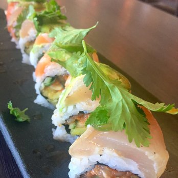 Sushi Lounge - Happy Wife roll - Sushi Bars Near Me - Point Loma, California Sushi Lounge - Happy Wife roll - Sushi Bars Near Me - Point Loma, California
