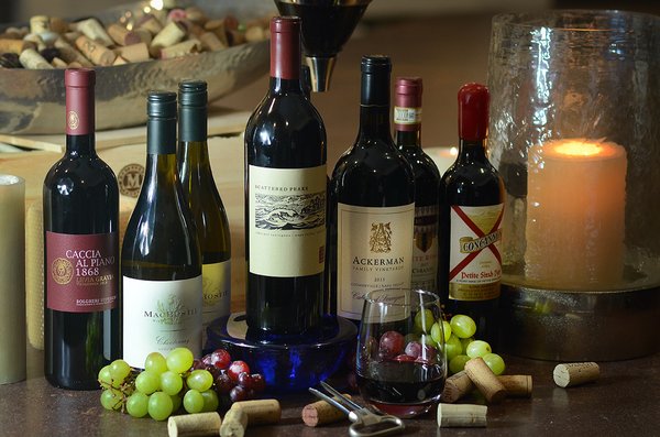 Bennett's Kitchen Bar Market by null