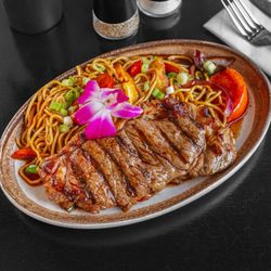 Tallarín salteado steak
