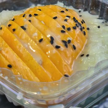 Joupe Jeht - Mango sticky rice - Cambodian Near Me - Kennesaw, Georgia Joupe Jeht - Mango sticky rice - Cambodian Near Me - Kennesaw, Georgia
